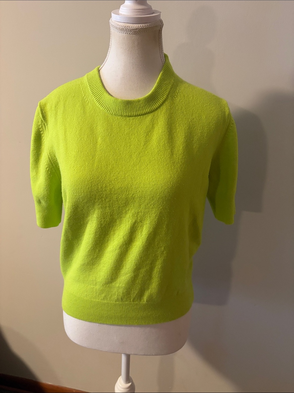 French Connection Neon Lime Short-Sleeve Knit Sweater Top. Size Medium